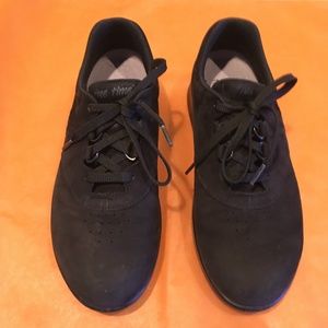 Womens SAS black Nubuck, size 9W